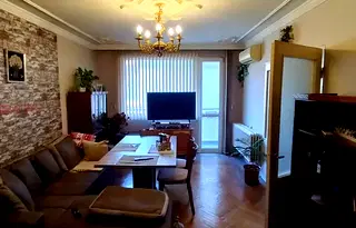 Многостаен апартамент в Шумен, Томбул джамия