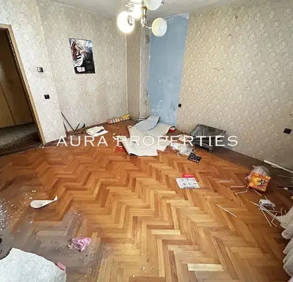 Снимка 3 — Многостаен апартамент в Раз, Варош