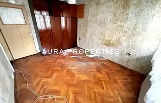 Многостаен апартамент в Раз, Варош