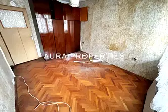 Многостаен апартамент в Раз, Варош