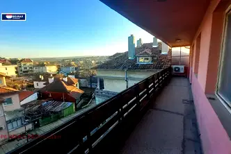 Многостаен апартамент в Раз, Варош