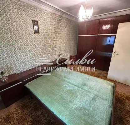 Снимка 2 — Многостаен апартамент в Търговище, Вароша