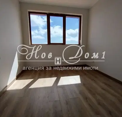 Photo 2 — 4-bedroom apartment in Varna, Vinica