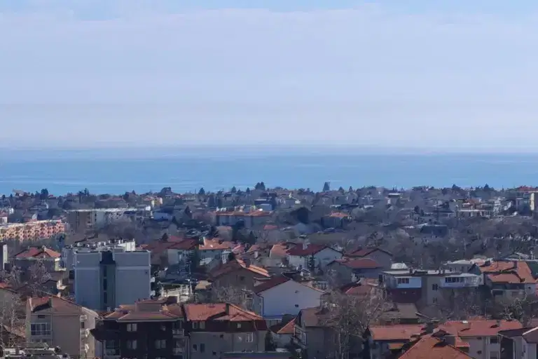 4-bedroom apartment in Varna, Vinica