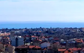Многостаен апартамент във Варна, Виница