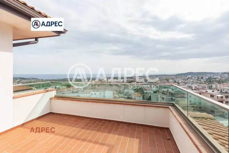 Многостаен апартамент във Варна, Виница