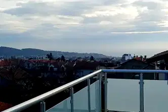 Четиристаен апартамент с морска панорама във Виница, Варна