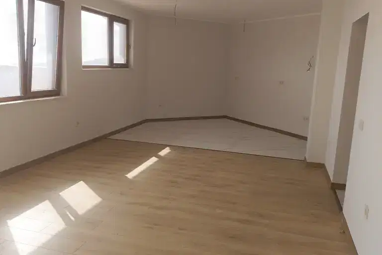 4-bedroom apartment in Varna, Vinica