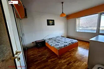 Многостаен апартамент във Варна, Владислав Варненчик 1