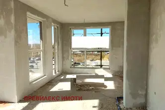 Четиристаен апартамент с две тераси в Южна зона, Въстанически, Пловдив