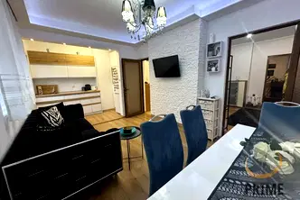 4-стаен апартамент с две тераси в кв. Възраждане, Бургас