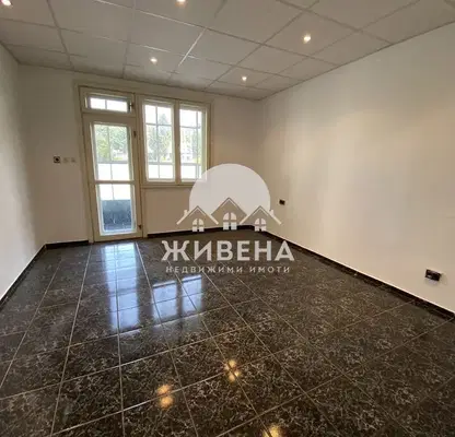 Снимка 5 — Многостаен апартамент във Варна, Възраждане 2