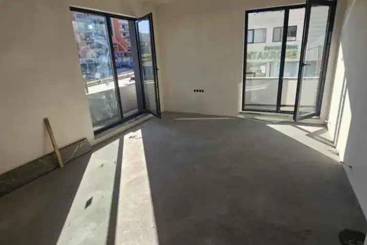 Four-room apartment in the centre of Kardzhali with two terraces