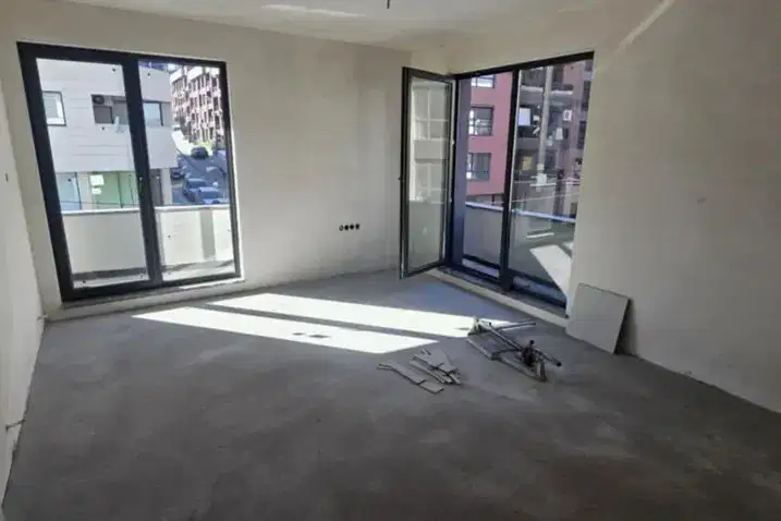 4-bedroom apartment in Kyrdjali, Vyzrojdenci