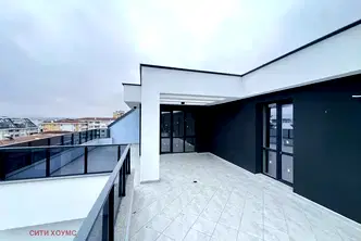 Многостаен апартамент в Кърджали, Възрожденци