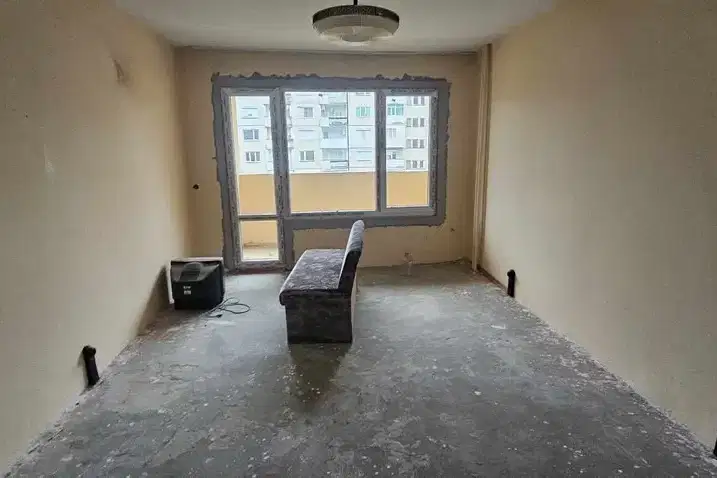 4-bedroom apartment in Kyrdjali, Vyzrojdenci
