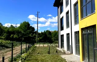 Многостаен апартамент в Търговище, Запад 3