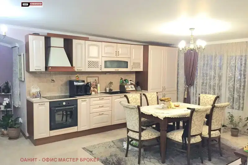 4-bedroom apartment in Sofiya, Zona B-19