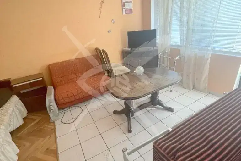 4-bedroom apartment in Oblast Burgas, Karnobat