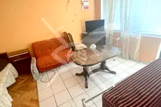 Многостаен апартамент в Бургас, Карнобат