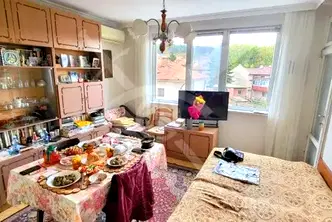 Многостаен апартамент в Бургас, Карнобат