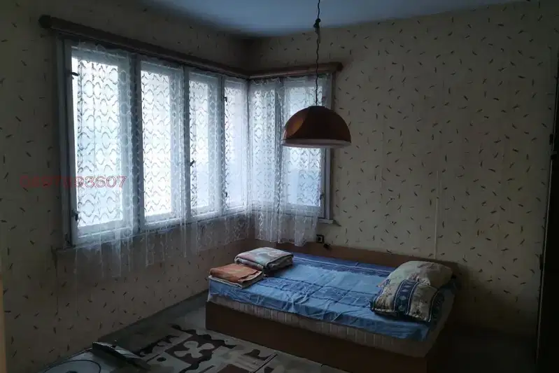4-bedroom apartment in Oblast Burgas, Karnobat