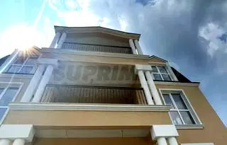 Многостаен апартамент в Бургас, Обзор