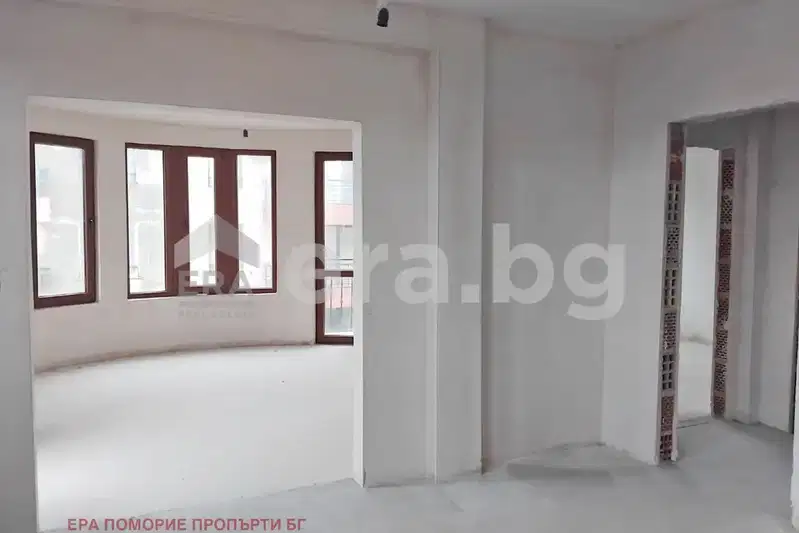4-bedroom apartment in Burgas, Pomorie