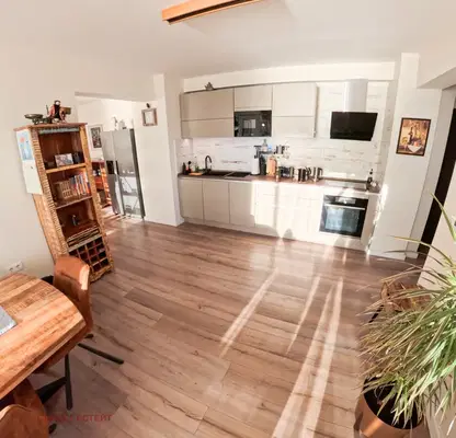 Photo 2 — 4-bedroom apartment in Oblast Burgas, Pomorie