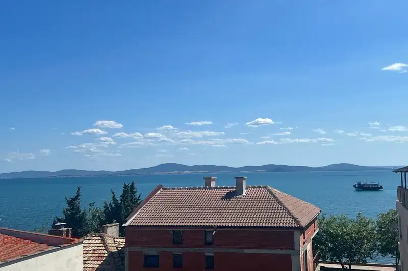 4-bedroom apartment in Oblast Burgas, Pomorie