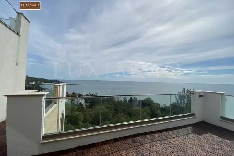 4-bedroom apartment in Oblast Dobrich, Balchik