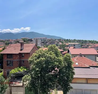 Photo 5 — 4-bedroom apartment in Oblast Kyustendil, Dupnica