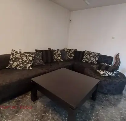 Photo 2 — 4-bedroom apartment in Oblast Pernik, Radomir