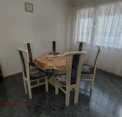 Photo 4 — 4-bedroom apartment in Oblast Pernik, Radomir