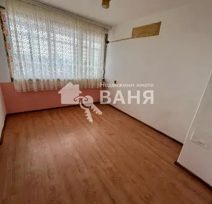 Снимка 5 — Четиристаен апартамент с две тераси в Карлово