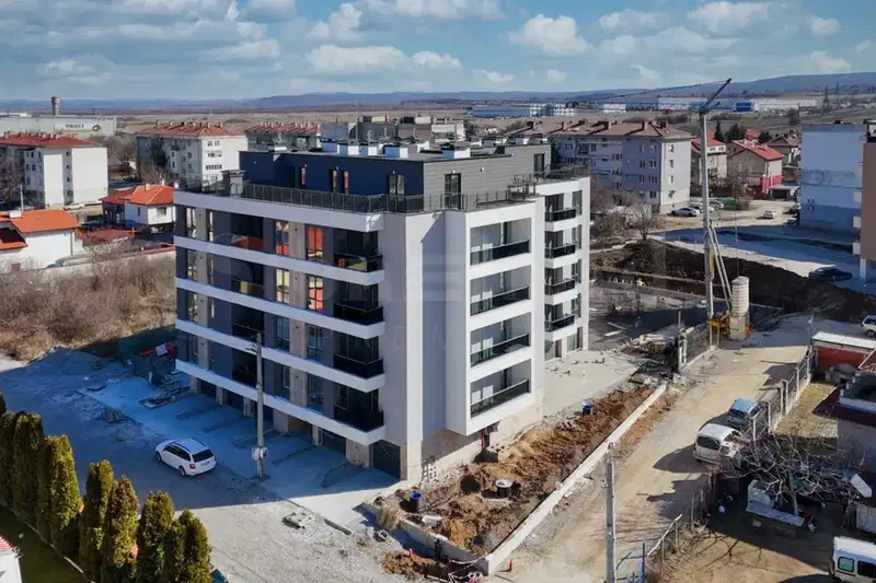 4-bedroom apartment in област София, Gara Elin Pelin