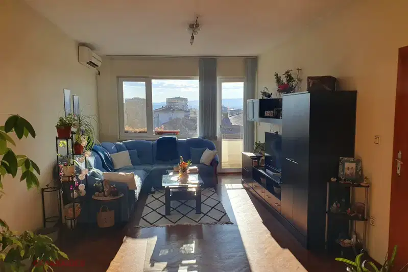 4-bedroom apartment in Oblast Stara Zagora, Kazanlyk