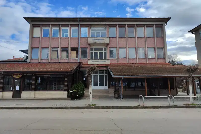 Многостаен апартамент във Велико Търново, Дебелец