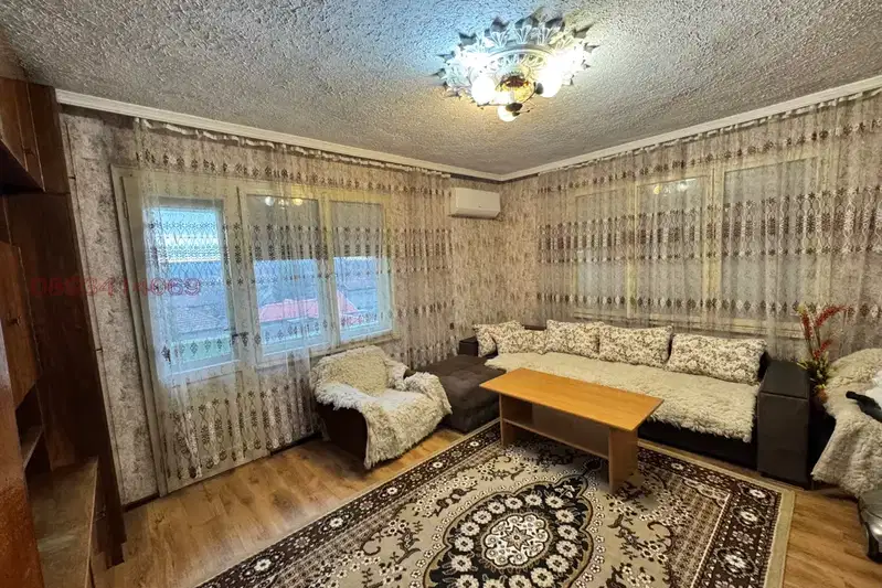 Многостаен апартамент във Велико Търново, Полски Тръмбеш