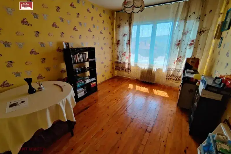 Многостаен апартамент във Враца, Мездра