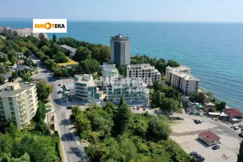 Двустаен апартамент в к.к. Чайка