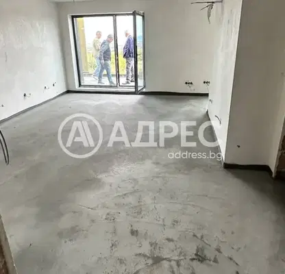 Снимка 2 — Двустаен апартамент в с. Иваняне