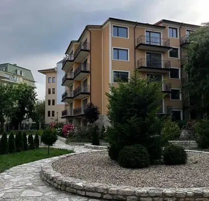 Снимка 2 — Двустаен апартамент в к.к. Св.Св. Константин и Елена