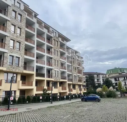 Снимка 2 — Двустаен апартамент в к.к. Св.Св. Константин и Елена
