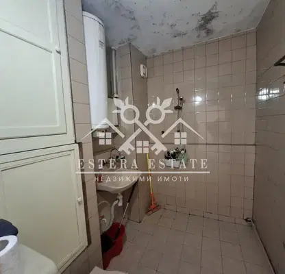 Снимка 2 — Двустаен апартамент в Шумен, 5-ти полк