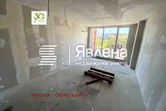 Двустаен апартамент с балкон и морска гледка в Аспарухово, Варна