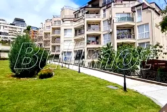 Двустаен апартамент във Варна, Бриз