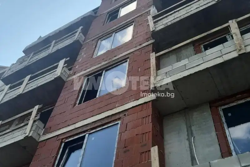 Двустаен апартамент в София, Банишора