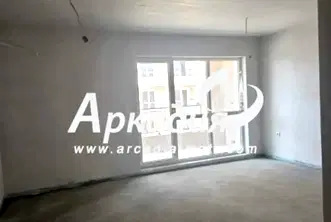 Двустаен апартамент с тераса и паркомясто в Беломорски, Пловдив