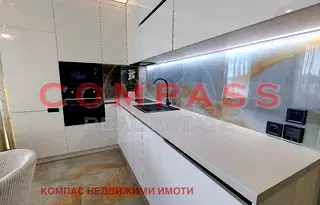 Двустаен апартамент с тераса и морска панорама в Бриз, Варна